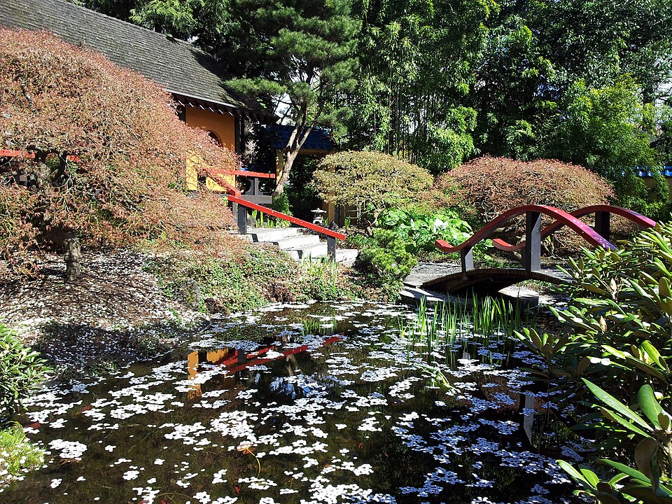 Park and Tilford Gardens（Canada）