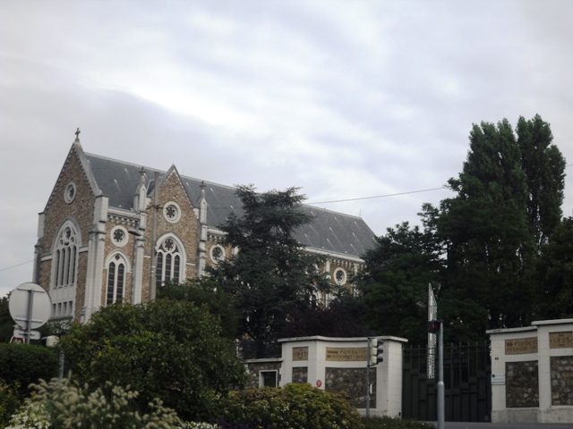 Cathedral of Virgin Mary and Archangel Raphael（France）