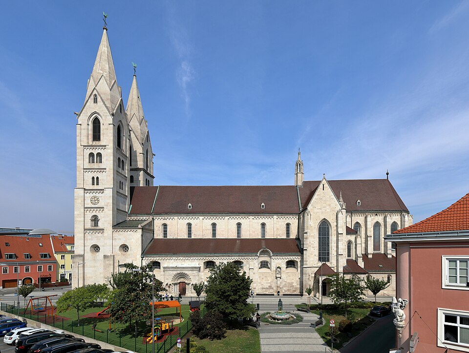 Cathedral of the Assumption of Mary and St. Rupert, Wiener Neustadt（Austria）