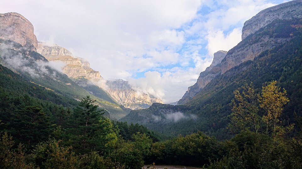 Ordesa y Monte Perdido National Park（Spain）