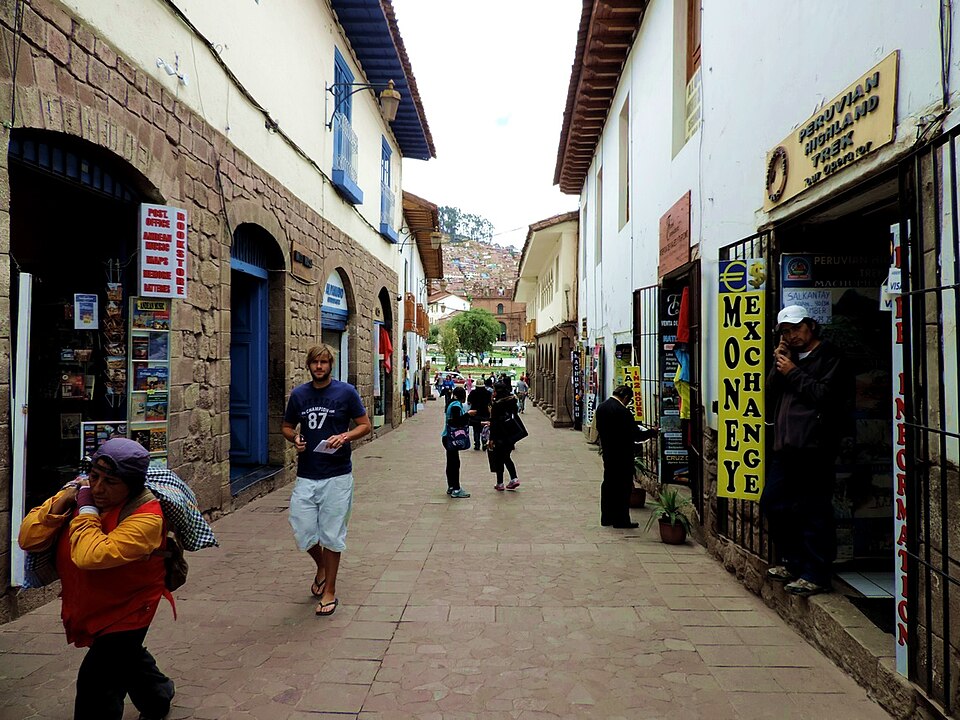 Calle del Medio（Peru）