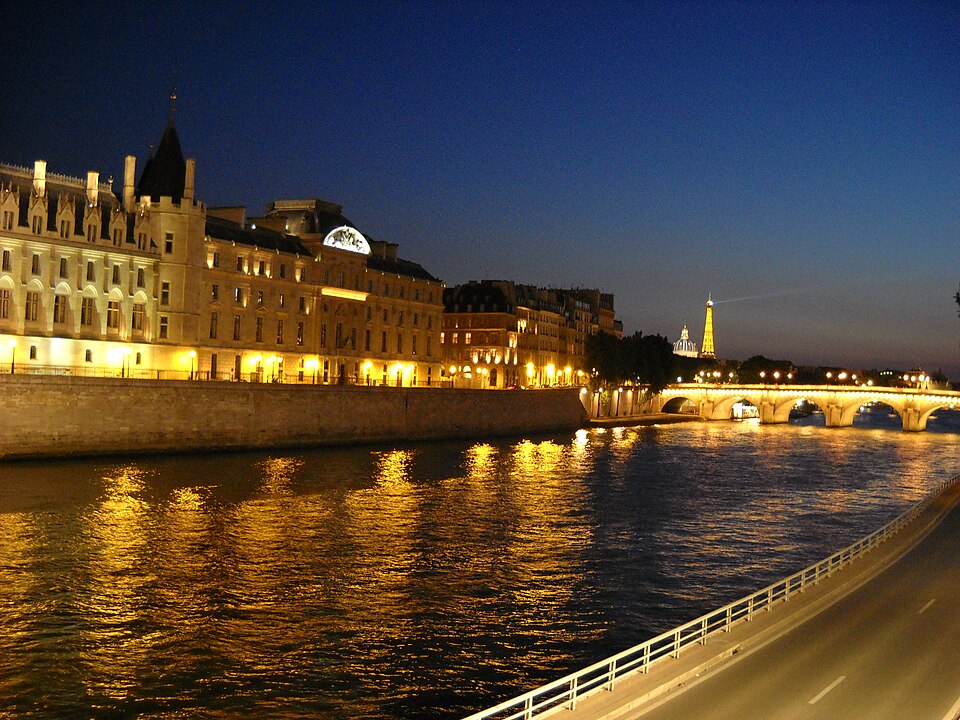 banks of the Seine（France）