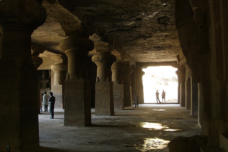 Elephanta Caves（India）