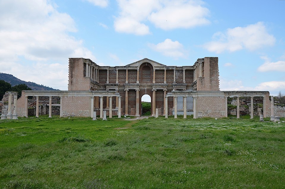 Sardis and the Lydian Tumuli of Bin Tepe（Turkey）