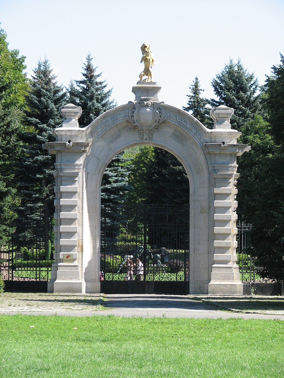 Silesian Zoological Garden（Poland）